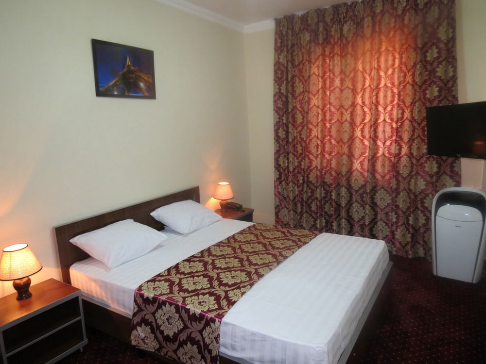 Rohat Hotel Chilonzor Taschkent Exterior foto